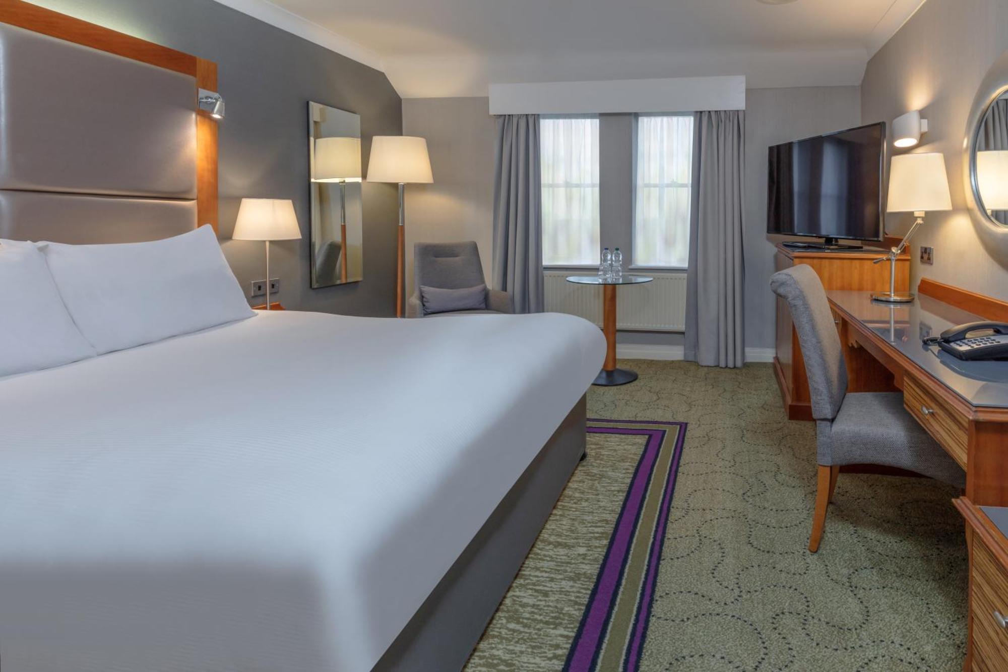 Deluxe King Room,1588042475:JPEG